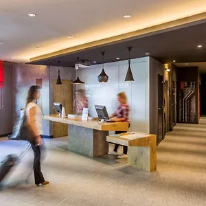 ibis-barcelona-castelldefels.catalonia-hotels.com/
