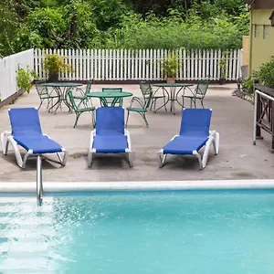 ** Hotel Pineapple Court Jamaica