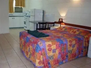 Oasis Inn Apartments Cairns Aparthotel