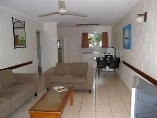 Oasis Inn Apartments Cairns